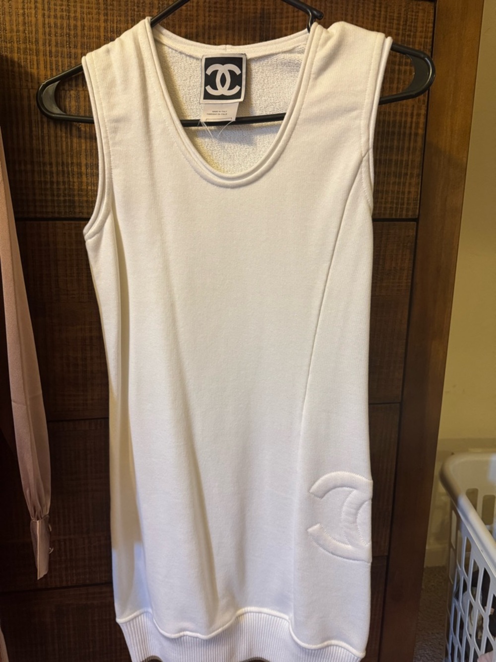 CHANEL White Sleeveless Mini Dress with Signature CC Patch